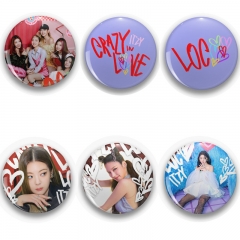 10 Styles K-POP ITZY CRAZY IN LOVE Alloy Brooch Pins