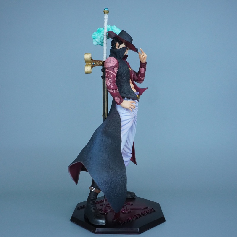 Cross Guild Series 007 Dracule Mihawk - ONE PIECE Resin Statue - A Plus